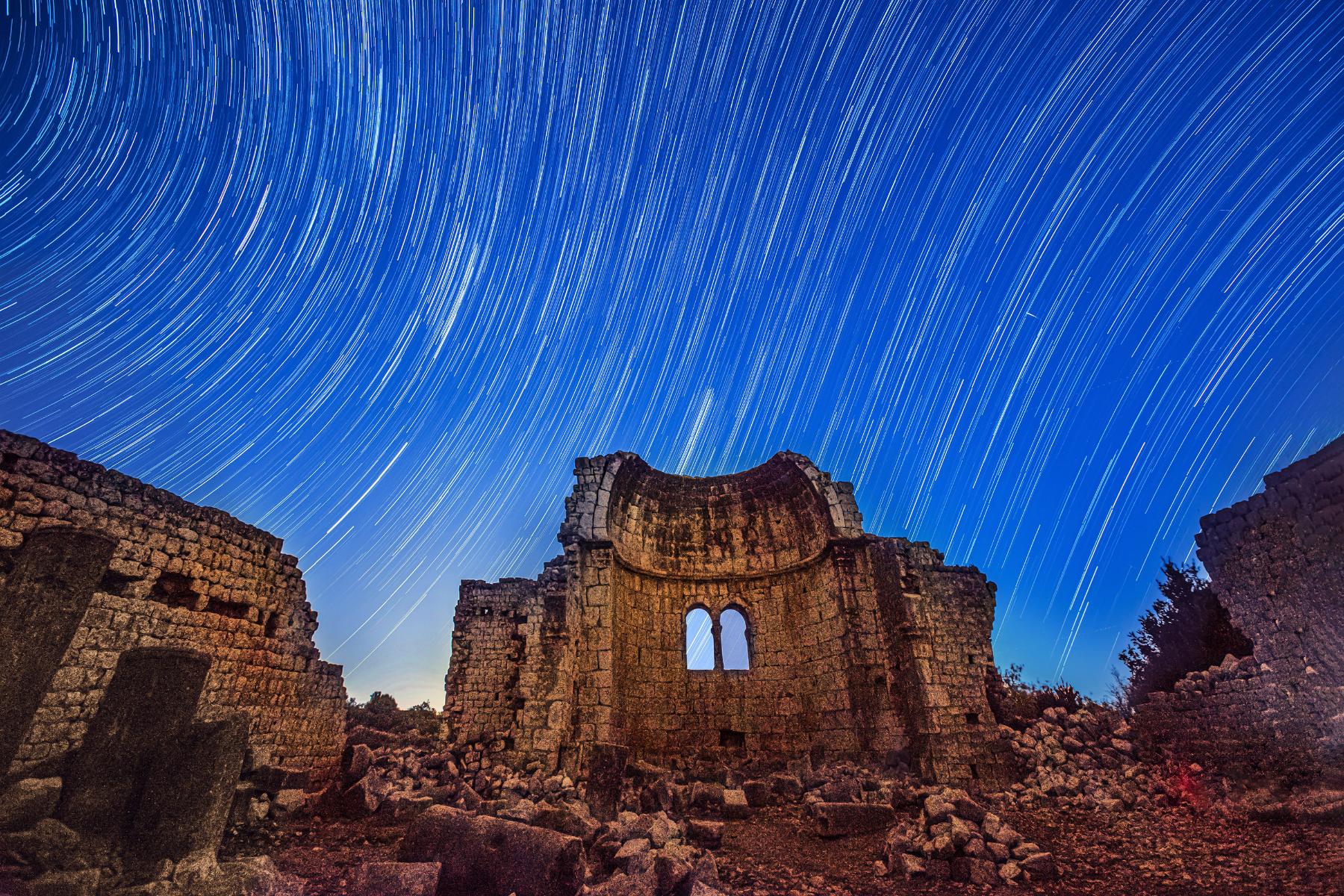 Kanlidivane Panoramik Yıldız İzleri
